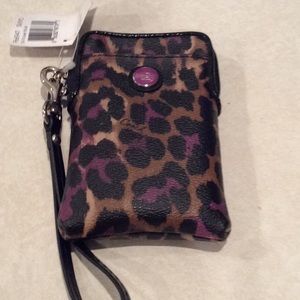 NWT COACH WRISTLET!! LEOPARD PRINT! AUTHENTIC! ❤️